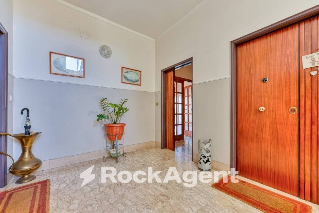 Interno palazzo - Appartamento via Sacerdote Giovanni Giuseppe Pirozzi, Villaricca - foto 3