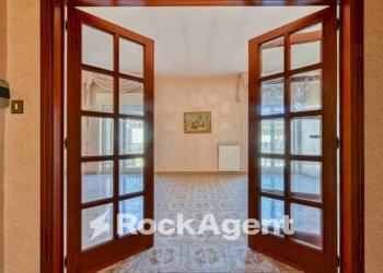Interno palazzo - Appartamento via Sacerdote Giovanni Giuseppe Pirozzi, Villaricca - foto 4