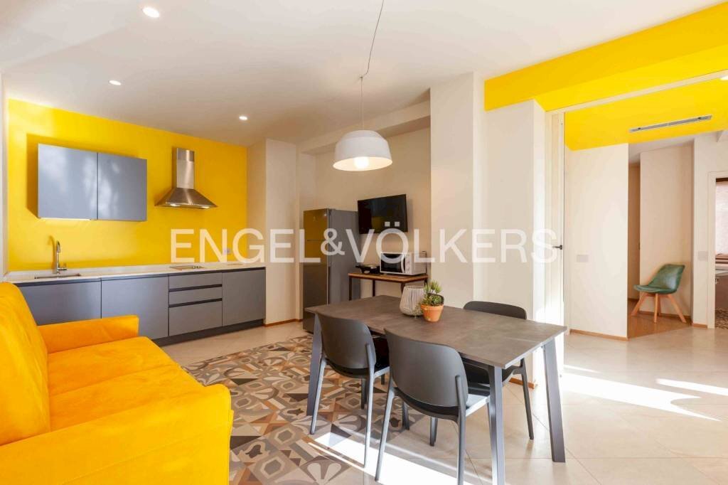 Salone - Monolocale via Vittorio Alfieri, Castiglione Falletto - foto 1