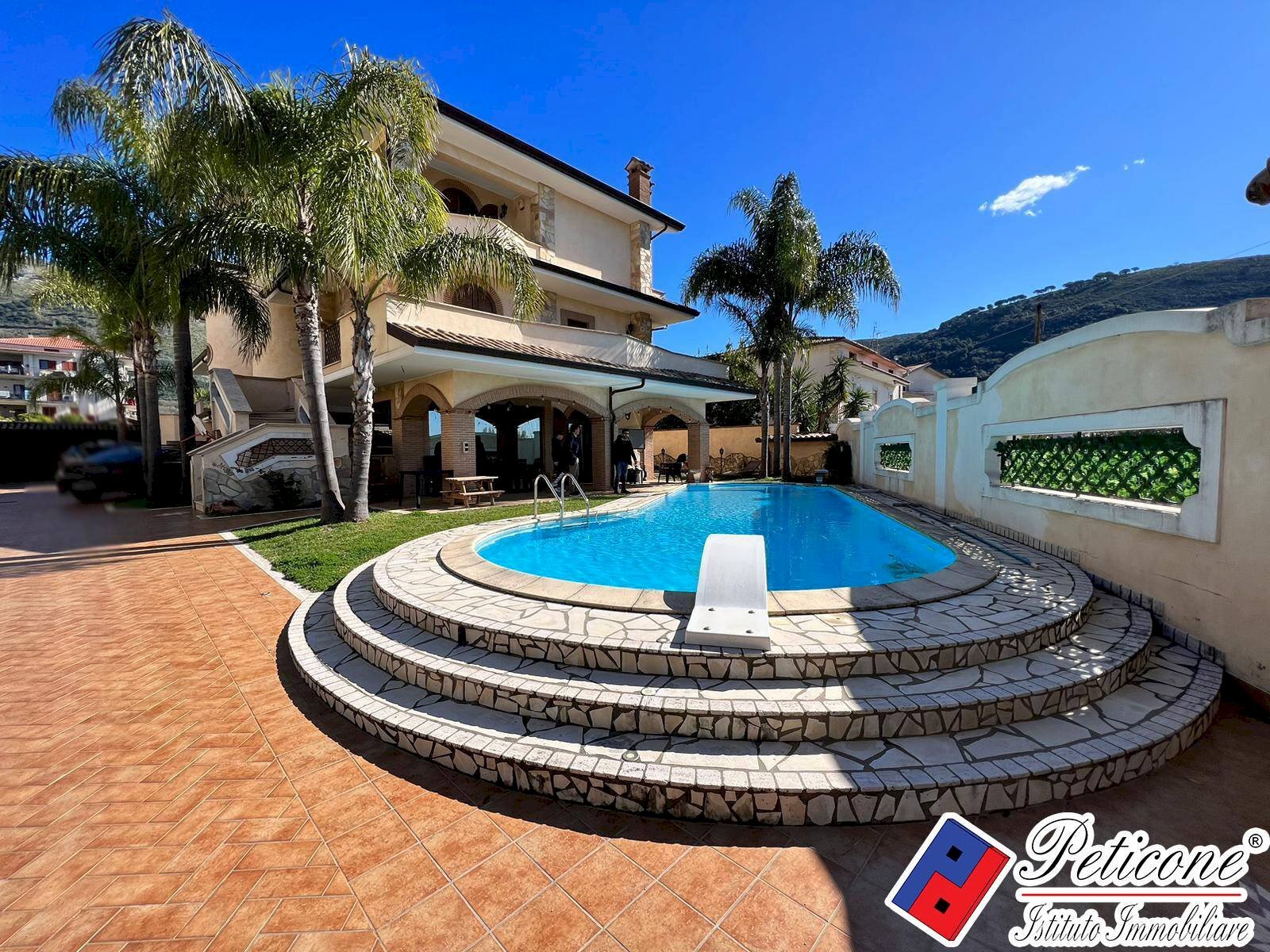 Foto 1 - Villa Via Ripa, Fondi - foto 1