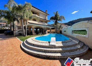 Foto 1 - Villa Via Ripa, Fondi - foto 1