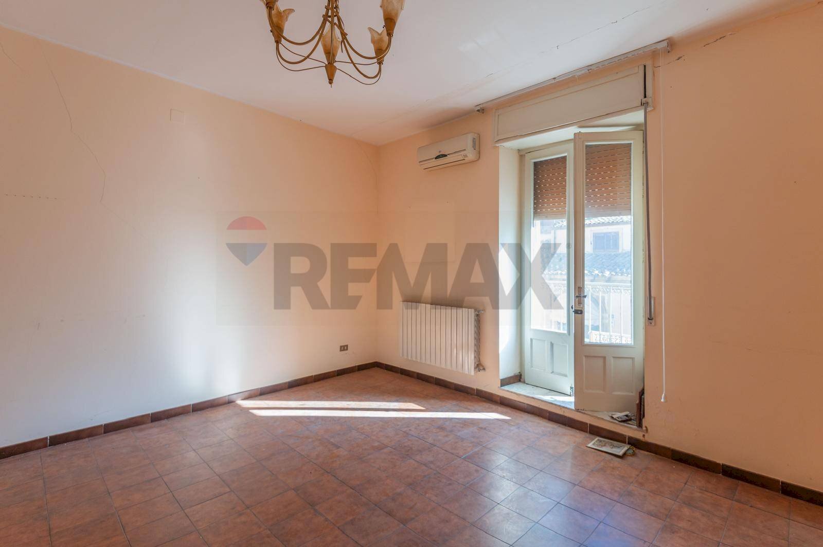 Stanza vuota - Semi-detached house VIA PORTA DEL VENTO
 
30, Caltagirone - photo 1
