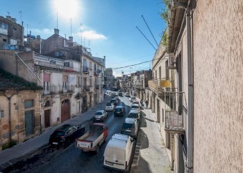 Edificio all\'aperto - Semi-detached house VIA PORTA DEL VENTO
30, Caltagirone - photo 10