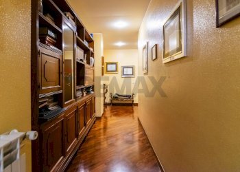 Hall / corridoio - Quadrilocale Via Gustavo Vagliasindi
 
38, Catania - foto 3