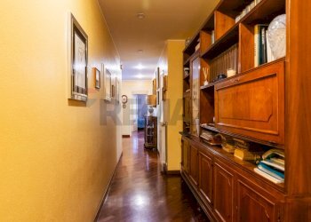 Hall / corridoio - Quadrilocale Via Gustavo Vagliasindi
 
38, Catania - foto 4