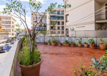 Terrazza - Quadrilocale Via Gustavo Vagliasindi
 
38, Catania - foto 24