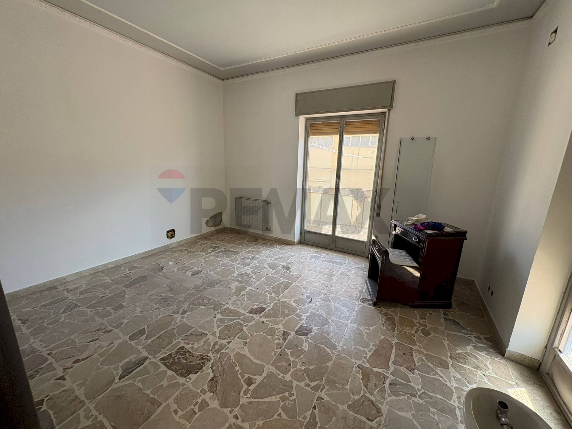 Stanza vuota - Quadrilocale Via San Domenico Savio
 
15, Caltagirone - foto 3