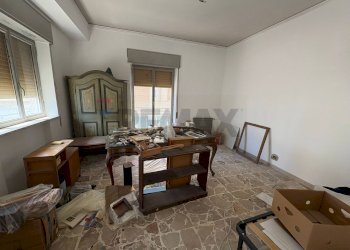 Sala da pranzo - Quadrilocale Via San Domenico Savio
 
15, Caltagirone - foto 4