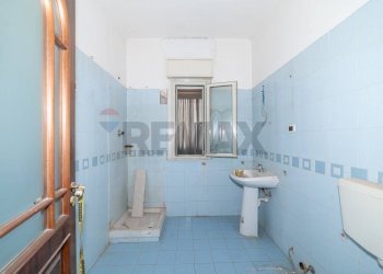 Bagno - Apartment Villaggio Sant'agata Zona B
 
snc, Catania - photo 12