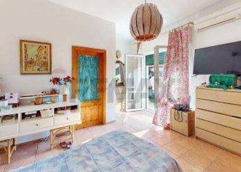 Camera / camera da letto - Casa indipendente via gramsci
 
87, Viareggio - foto 34