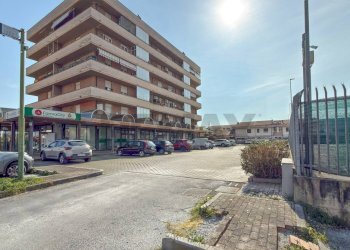 Edificio all\'aperto - Commercial Premises via monte cavallo
6/A, Viareggio - photo 4