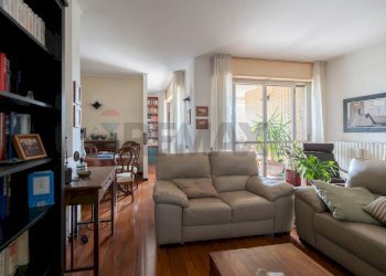 Soggiorno e Sala da pranzo - Appartamento Fano - foto 15