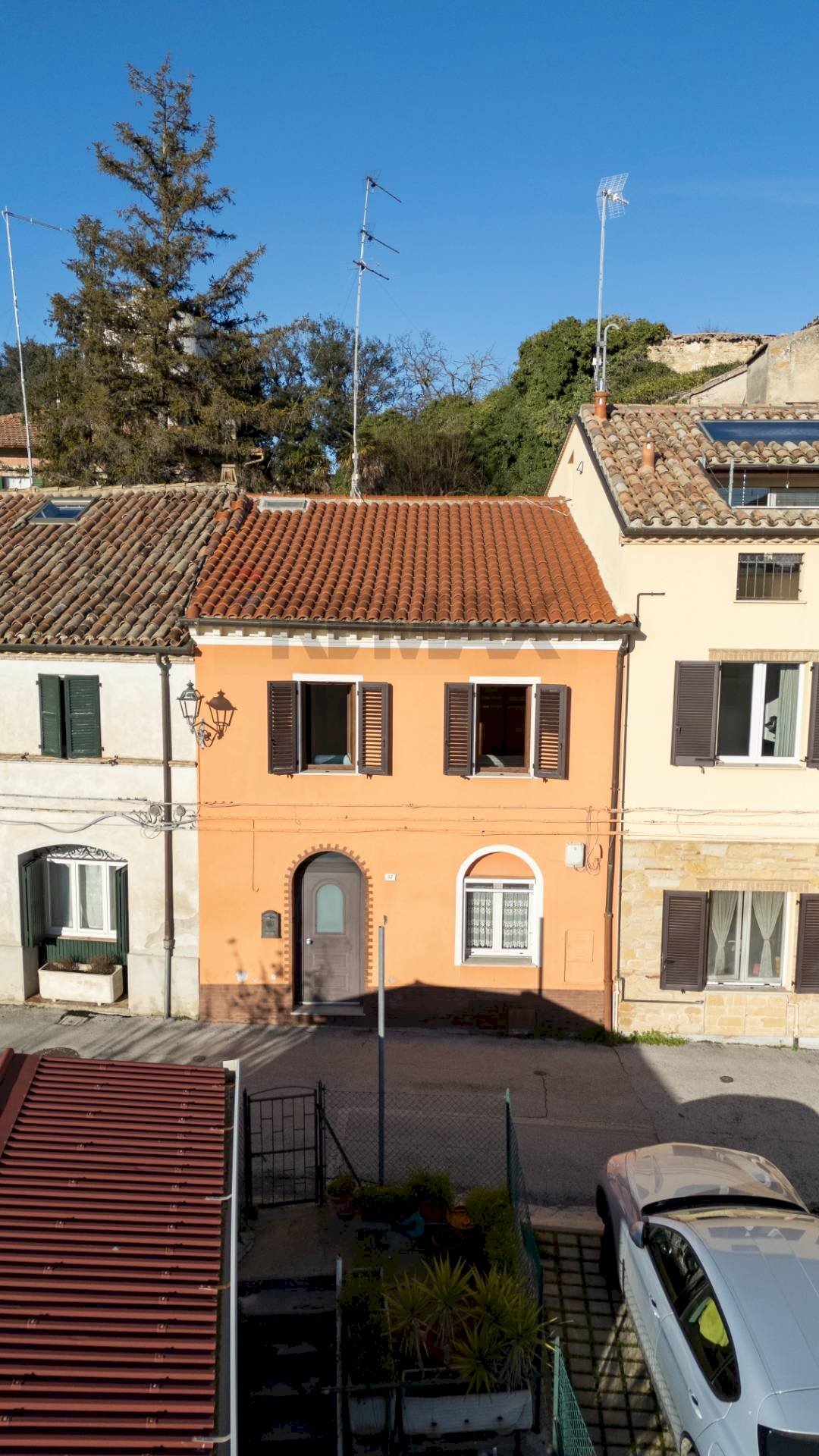 Edificio all\'aperto - Independent house via Enrico Iacomini
37, Camerano - photo 2