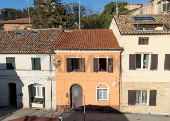 Casa all\'aperto - Independent house via Enrico Iacomini
 
37, Camerano - photo 1