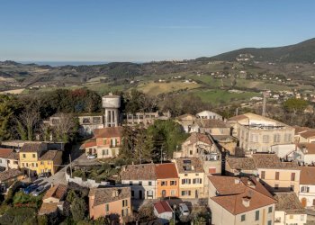 Edificio all\'aperto - Independent house via Enrico Iacomini
 
37, Camerano - photo 7