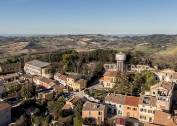 Edificio all\'aperto - Independent house via Enrico Iacomini
 
37, Camerano - photo 8