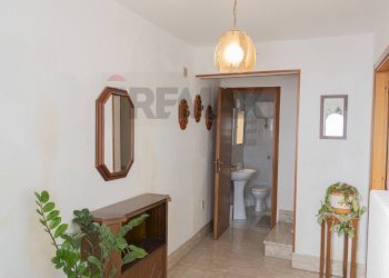 Hall / corridoio - Independent house via Enrico Iacomini
 
37, Camerano - photo 18