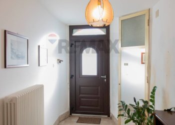 Hall / corridoio - Independent house via Enrico Iacomini
 
37, Camerano - photo 19