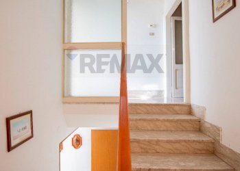 Scale - Independent house via Enrico Iacomini
 
37, Camerano - photo 32