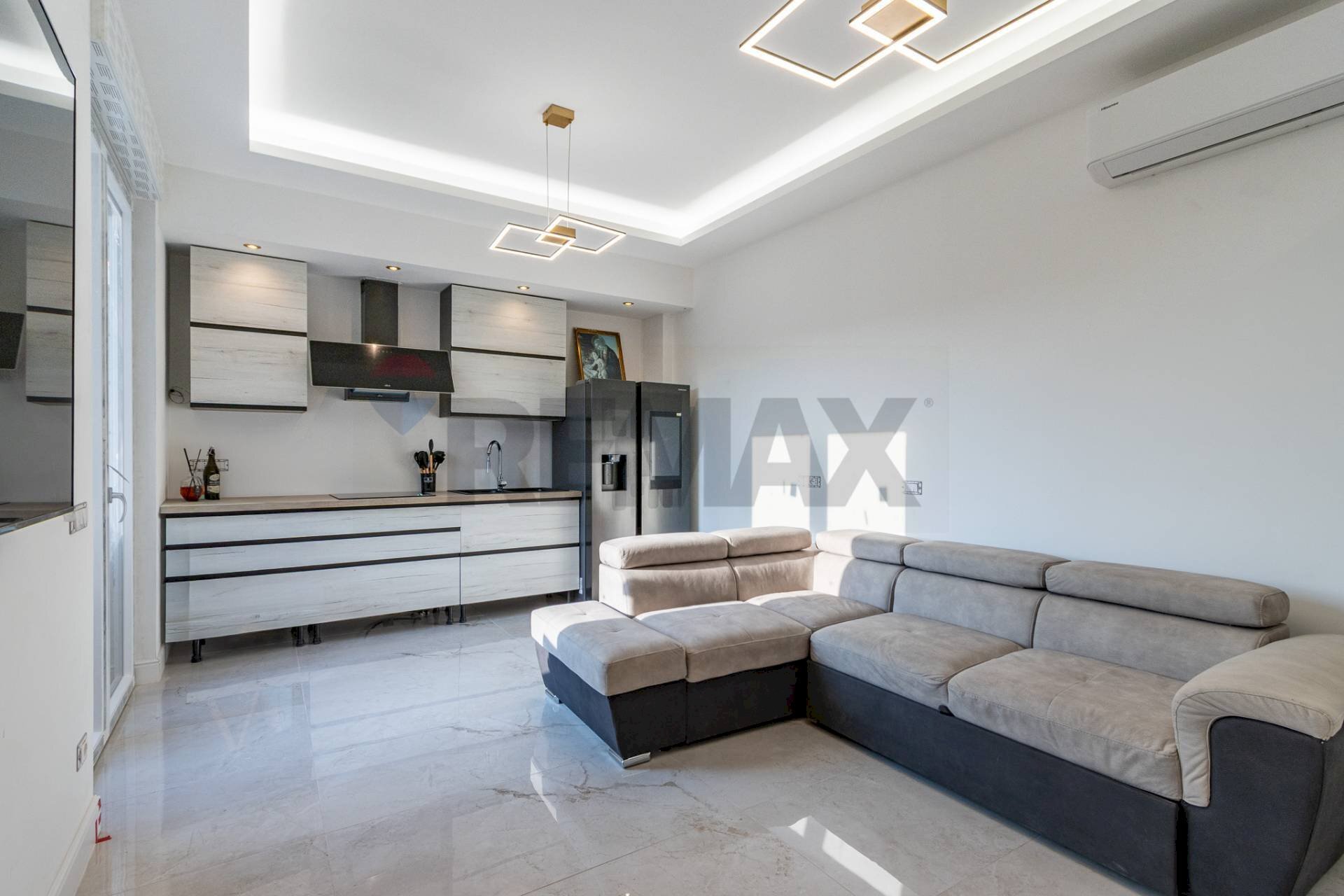 Soggiorno - Four-room apartment VIA LOMBARDIA SANTA MARGHERITA DI LISSONE
 
71, Lissone - photo 2