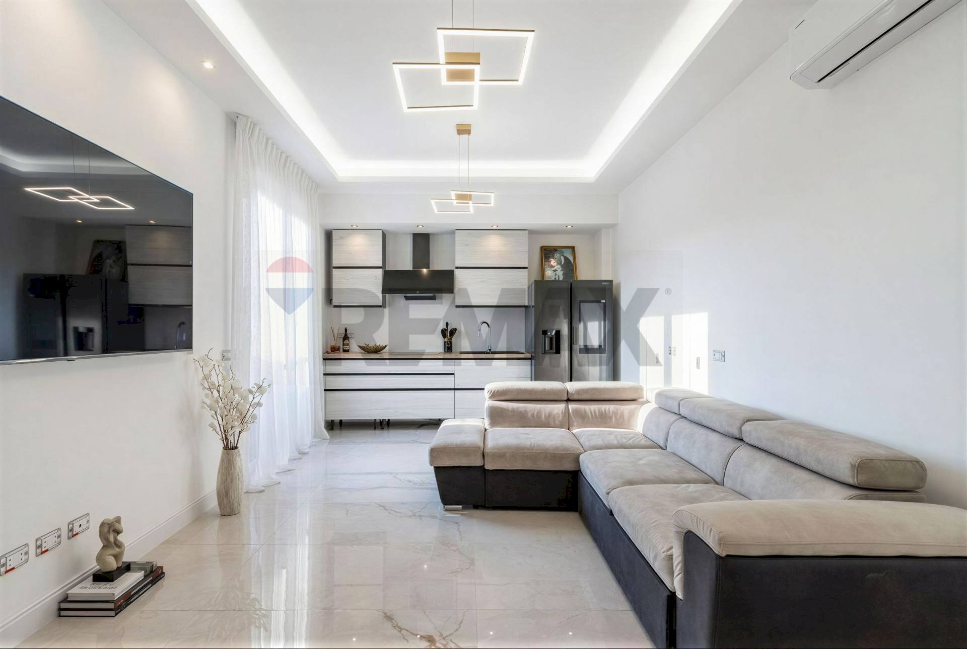 Soggiorno - Four-room apartment VIA LOMBARDIA SANTA MARGHERITA DI LISSONE
 
71, Lissone - photo 3