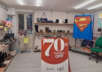 Cabina armadio - Commercial Activity Viale San Pancrazio
 
18, Taormina - photo 5