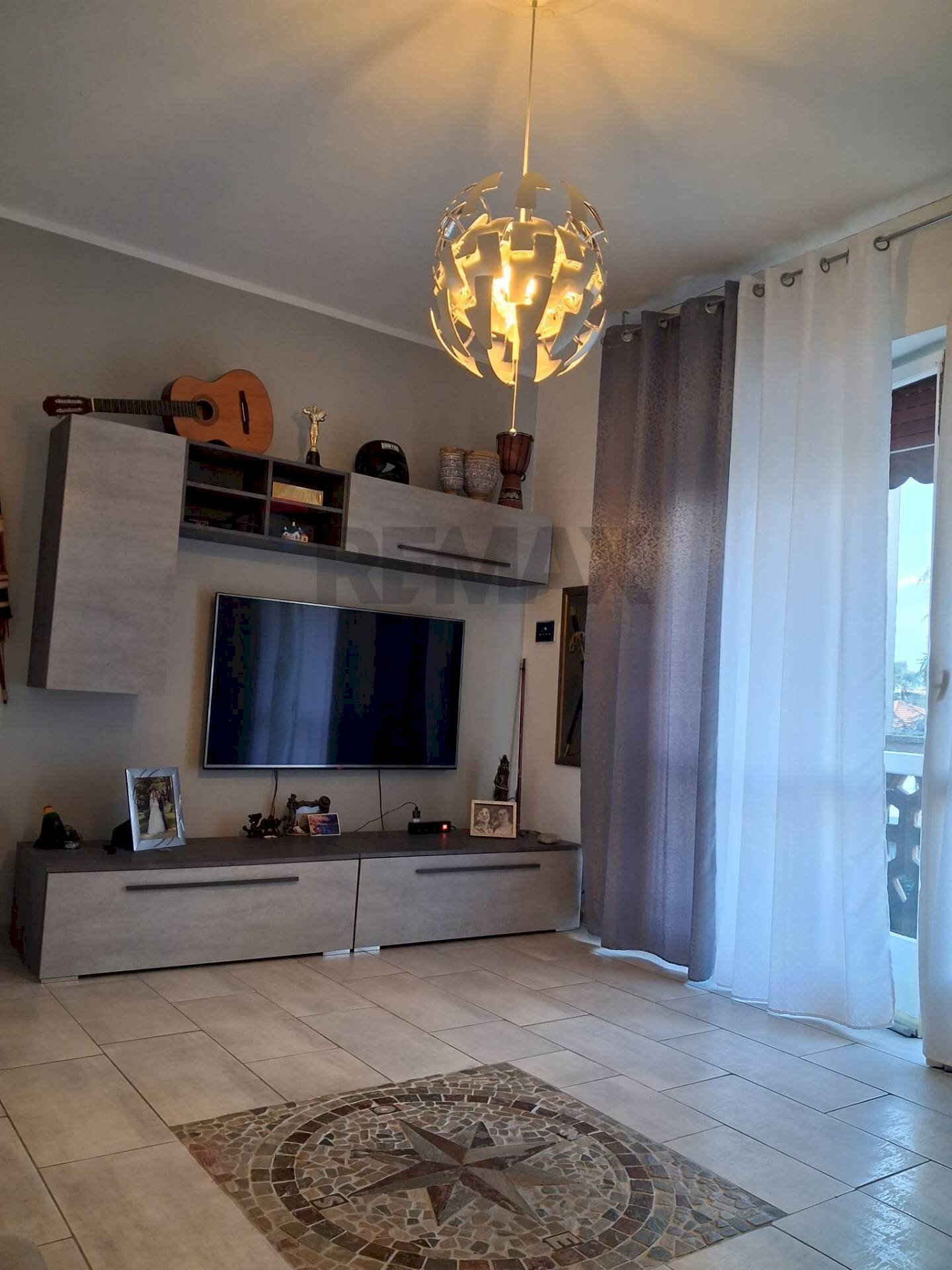 Soggiorno - Three-room apartment via sempione
 
49, Pero - photo 1