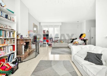 Soggiorno - Semi-detached house via salvo d'acquisto
 
4/B, Fagnano Olona - photo 4