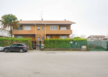 Edificio all\'aperto - Semi-detached house via salvo d'acquisto
 
4/B, Fagnano Olona - photo 16