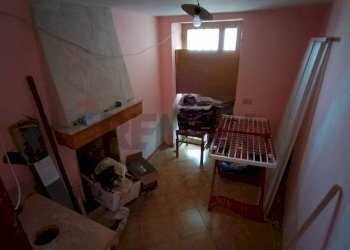 Hall / corridoio - Three-room apartment Santi Cosma e Damiano - photo 11