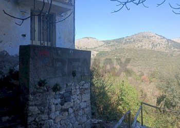 Vista delle montagne - Three-room apartment Santi Cosma e Damiano - photo 12