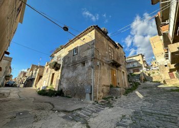Edificio all\'aperto - Rustic via fratelli cairoli
 
31-33-35, Palma di Montechiaro - photo 15