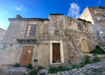 Casa all\'aperto - Rustic via fratelli cairoli
 
31-33-35, Palma di Montechiaro - photo 22