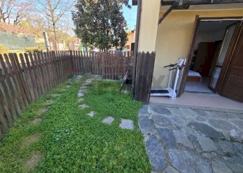 Giardino - Appartamento Via Molinaccio
 
12, Sesto Calende - foto 8