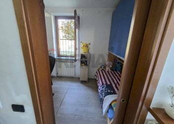 Camera / camera da letto - Appartamento Via Molinaccio
 
12, Sesto Calende - foto 25