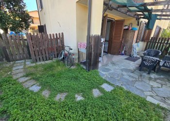 Giardino - Appartamento Via Molinaccio
 
12, Sesto Calende - foto 32