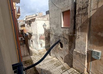 Edificio all\'aperto - Casa indipendente via  brullo
 
26, Chiaramonte Gulfi - foto 10