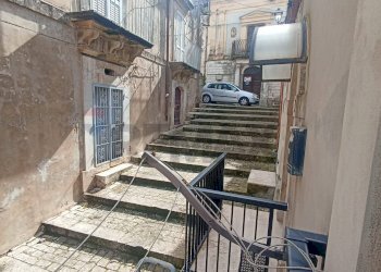 Ricezione / Lobby - Casa indipendente via  brullo
 
26, Chiaramonte Gulfi - foto 11