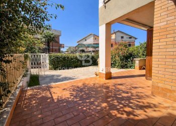 Foto 3 - Villa Via Caio Duilio
 
26, Tarquinia - photo 3