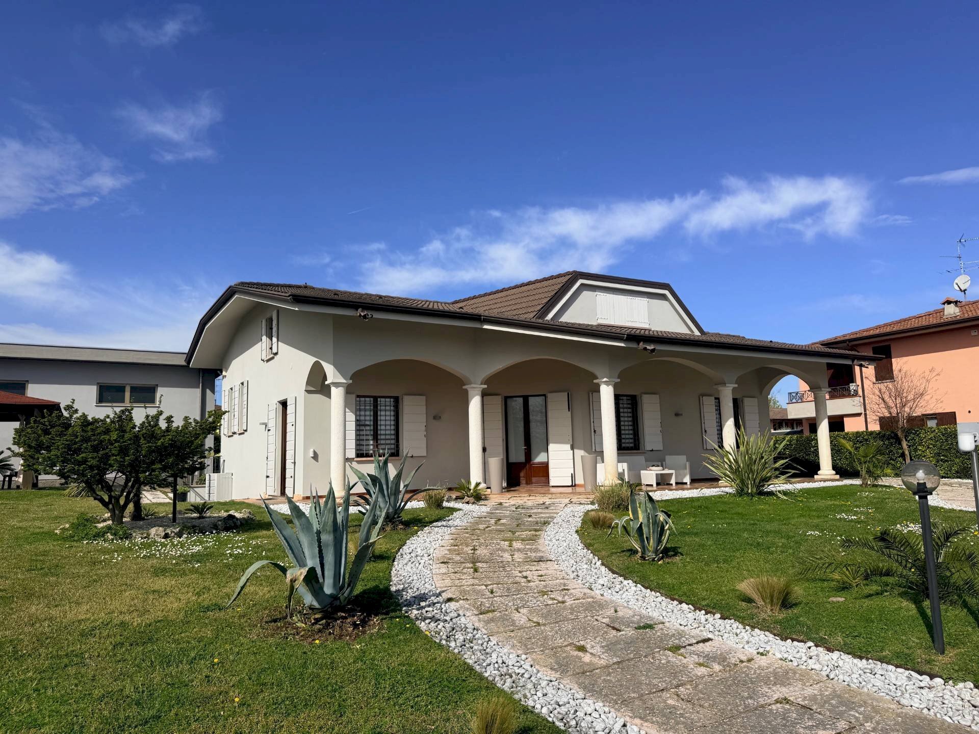 Foto 1 - Independent house Rodigo - photo 1