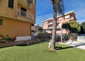 8.jpeg - Four-room apartment Via Gerolamo Rossi 15, Bordighera - photo 7