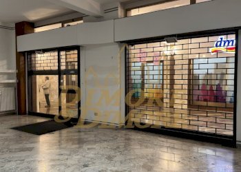 IMG_3714.jpg - Locale Commerciale Varese - foto 5