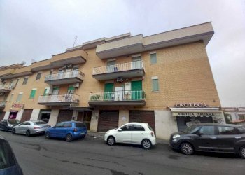 IMG-20241016-WA0008.jpg - Locale Commerciale Via Imperatore Adriano 24, Tivoli - foto 1