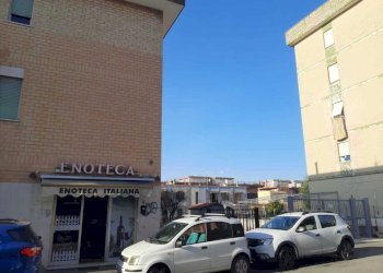 IMG-20230105-WA0000.jpg - Locale Commerciale Via Imperatore Adriano 24, Tivoli - foto 2