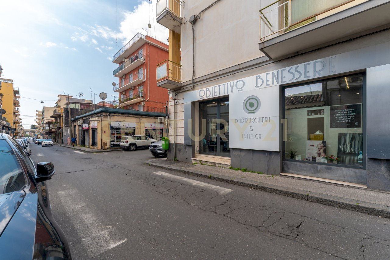 Botteghe Barriera CT (22).jpg - Commercial Premises Via del Bosco 163, Catania - photo 2