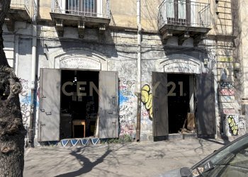 IMG_6427.JPG - Locale Commerciale Via 6 Aprile 59, Catania - foto 1