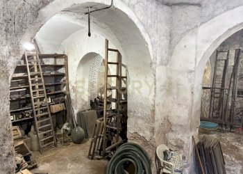 IMG_6484.JPG - Locale Commerciale Via 6 Aprile 59, Catania - foto 30