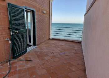 PHOTO-2026-03-28-17-45-28.jpg - Quadrilocale Via Molo Innocenziano 44, Anzio - foto 5