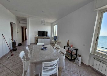 PHOTO-2026-03-28-17-45-26[1].jpg - Quadrilocale Via Molo Innocenziano 44, Anzio - foto 9