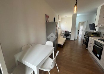 Two-room apartment Via Benevento, Torino (neighborhood Vanchiglietta) - photo 5